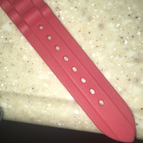 Fashion watch in red & gold with crystal accent - Picture 2 of 3